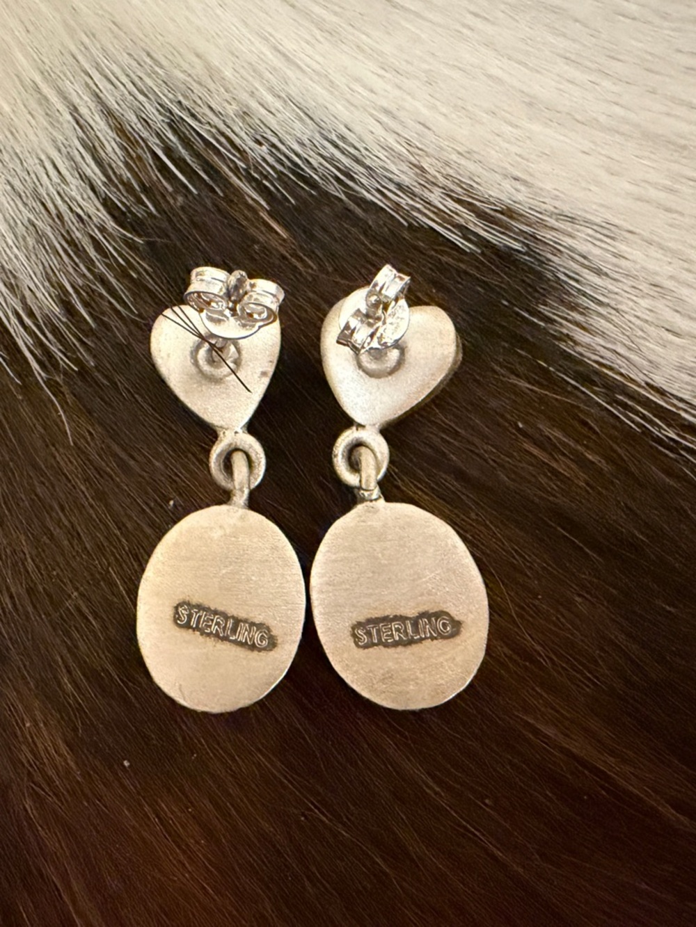 ❤️ Heart Shape White Water Turquoise & Queen Pink Conch Sterling Dangle Earrings - Picture 9 of 14